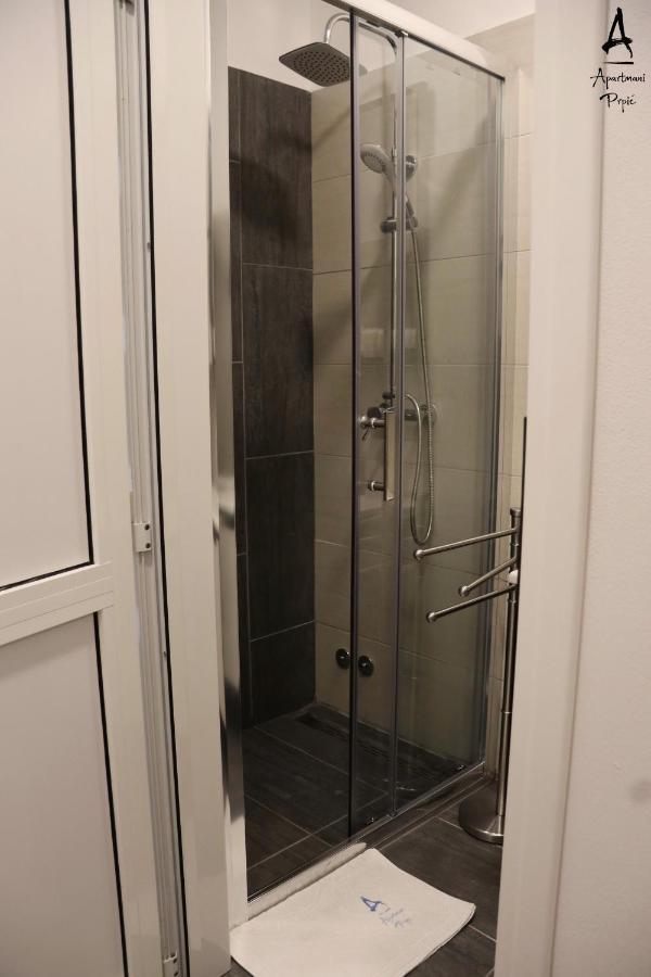 Apartmani Prpic Ražanac Eksteriør billede