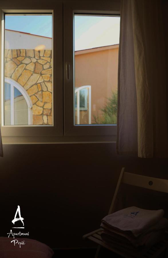 Apartmani Prpic Ražanac Eksteriør billede