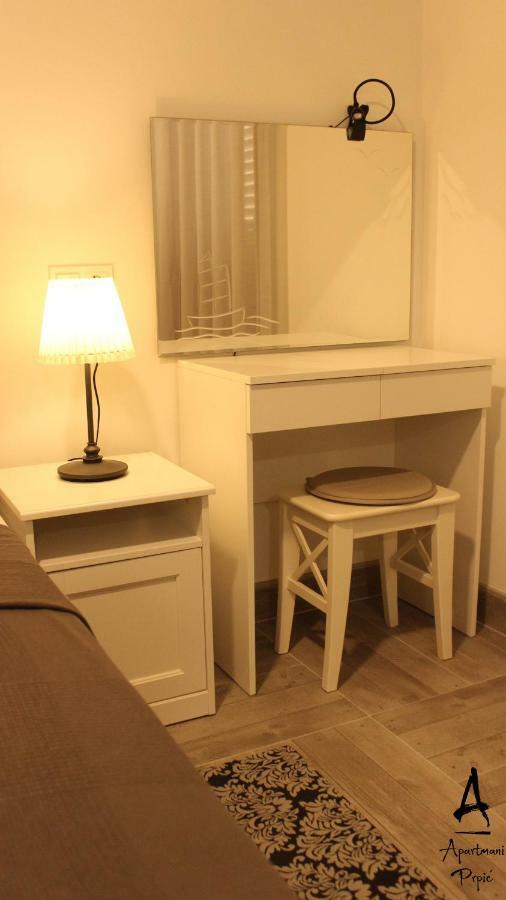 Apartmani Prpic Ražanac Eksteriør billede