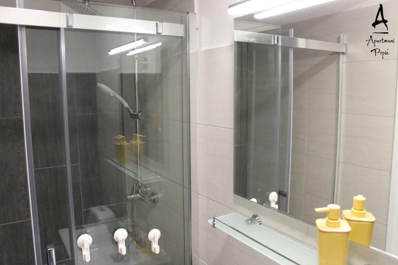 Apartmani Prpic Ražanac Eksteriør billede